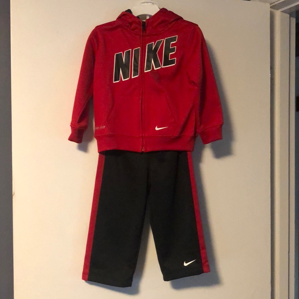 Nike track suit set